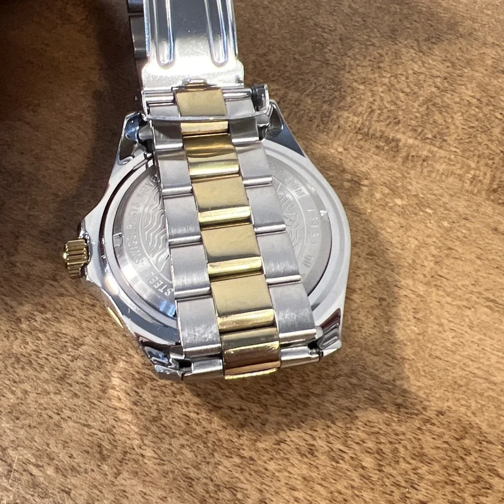Invicta Pro Diver Two-Tone Stainless Gold Tone‎ Blue Dial Men's Watch